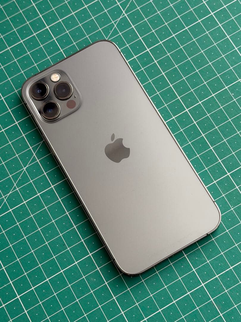 Apple iPhone 12 Pro グラファイト 黒　本体のみ