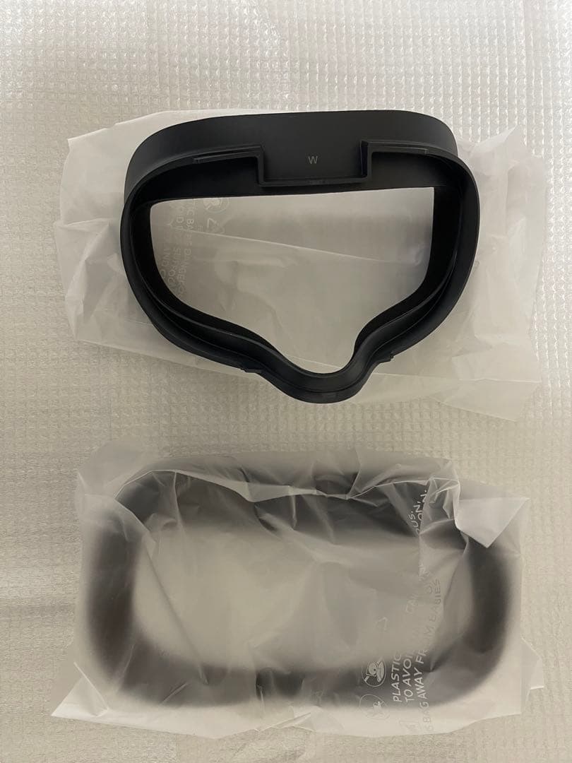  Quest 2 ヘッドセットとアクセサリー