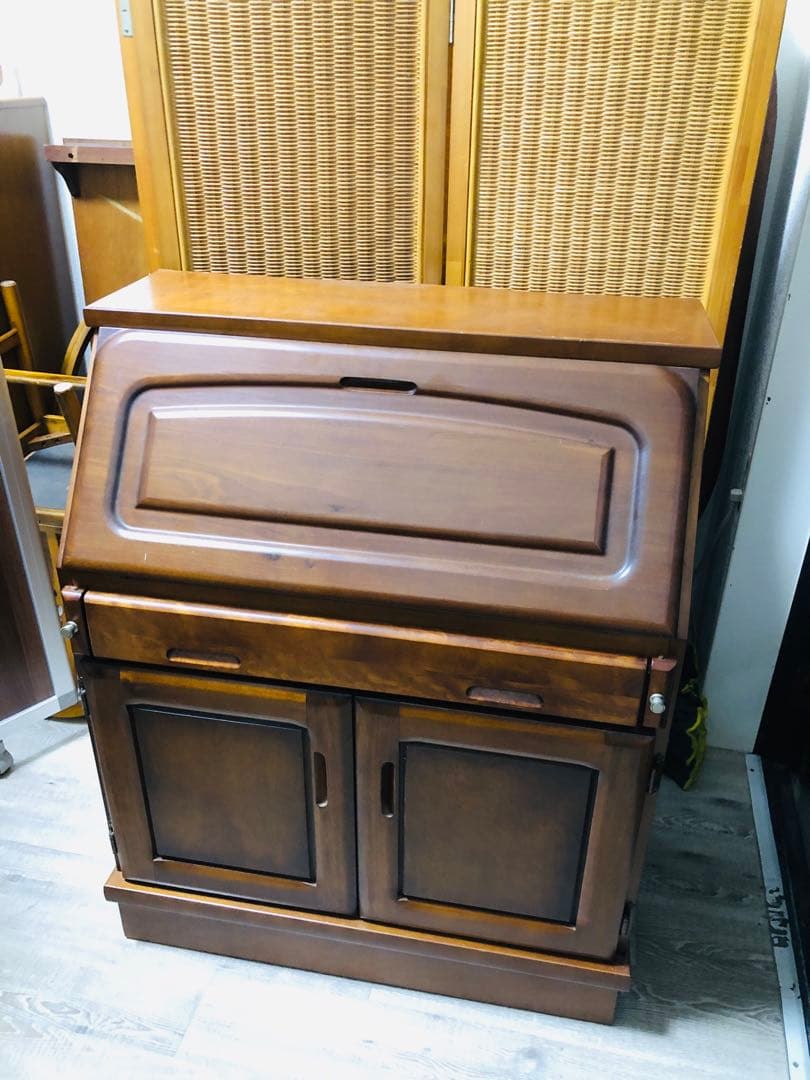 大雪木工　アンティーク　ライティングビューロー　木製　キャビネット　サイドボード