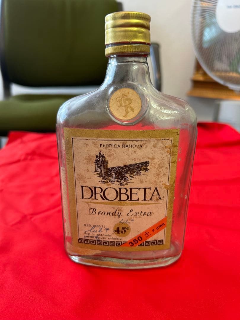 ルーマニア　 洋酒　空き瓶