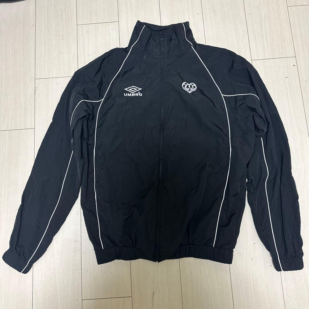 hth umbro ナイロンブルゾン