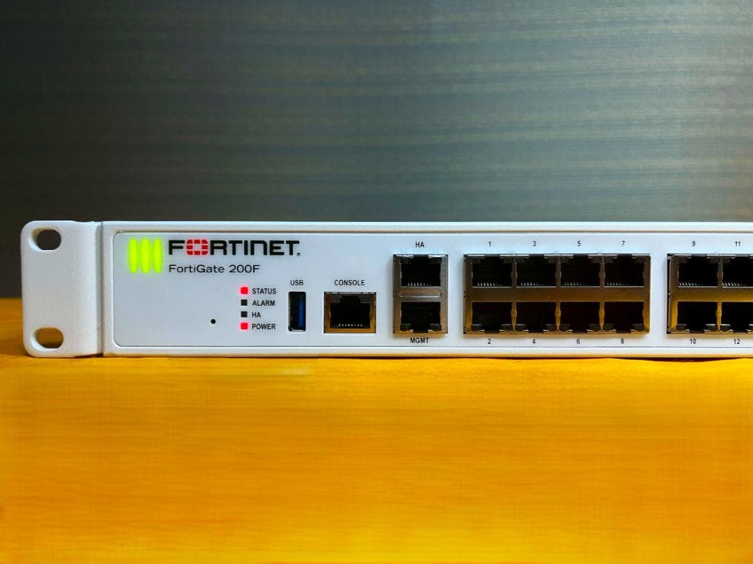 ■ ファイアウォール Fortinet Fortigate 200F ① 動作品