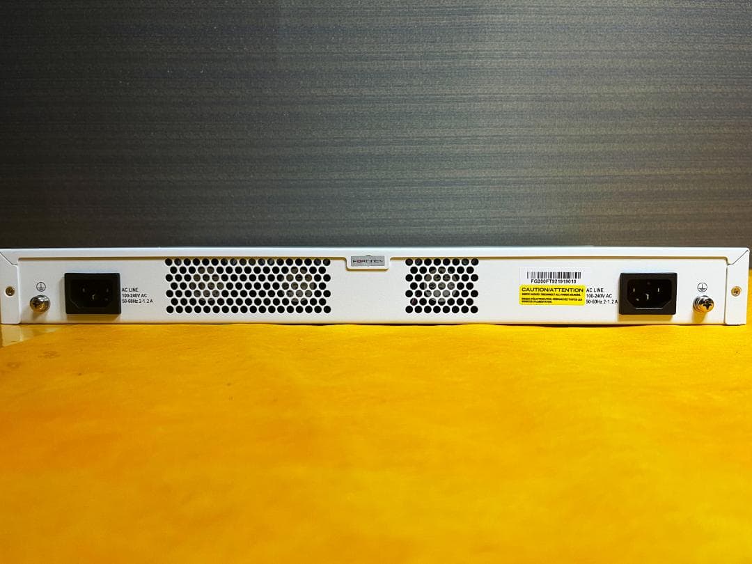 ■ ファイアウォール Fortinet Fortigate 200F ① 動作品