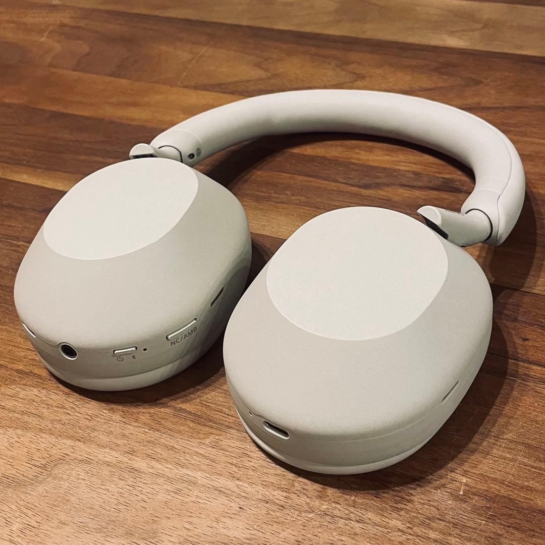 極美品 SONY WH-1000XM5 プラチナシルバー 完動品ノイキャン最高峰