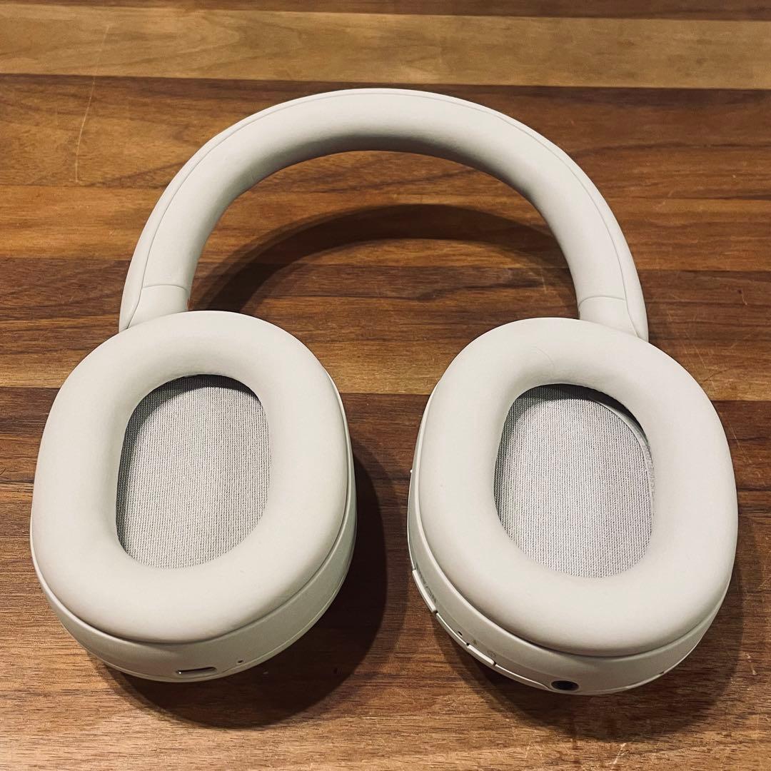 極美品 SONY WH-1000XM5 プラチナシルバー 完動品ノイキャン最高峰