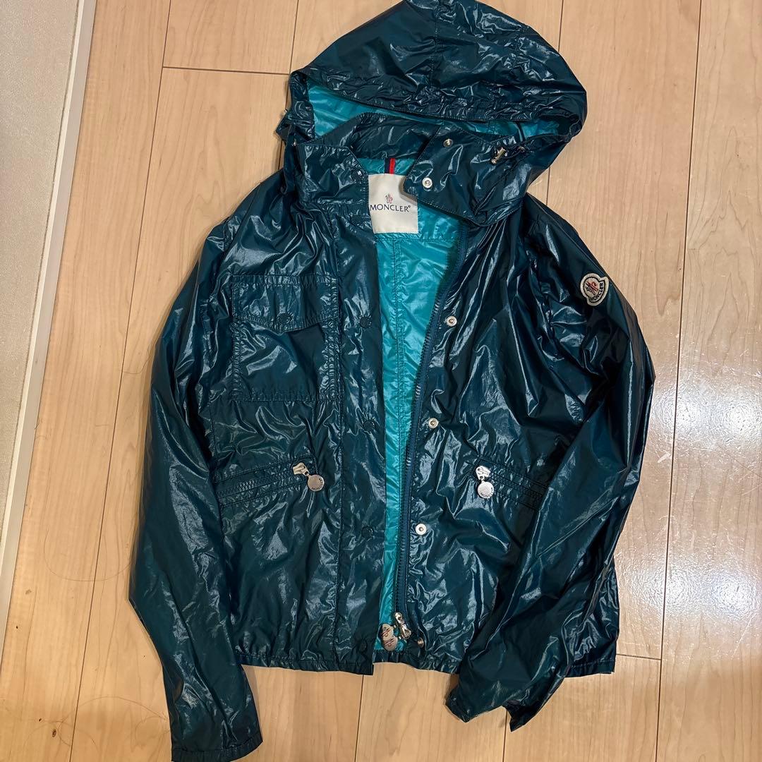MONCLER フード付き　グリーンジャンパー