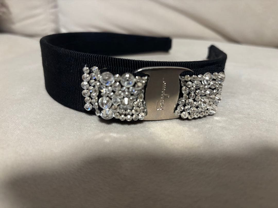 Ferragamoカチューシャ