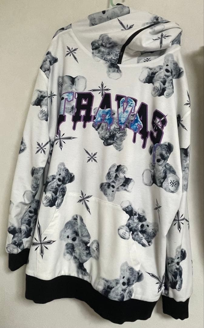 トラバストーキョー 4面リバーシブルパーカー