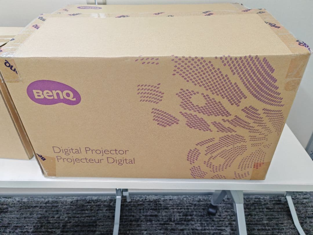 BenQ WXGA対応 超短焦点プロジェクター MW853UST+