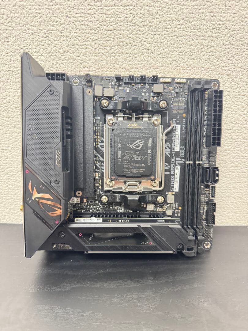 ASUS ROG Strix B650E-I ゲーミング WiFi AM5 D5