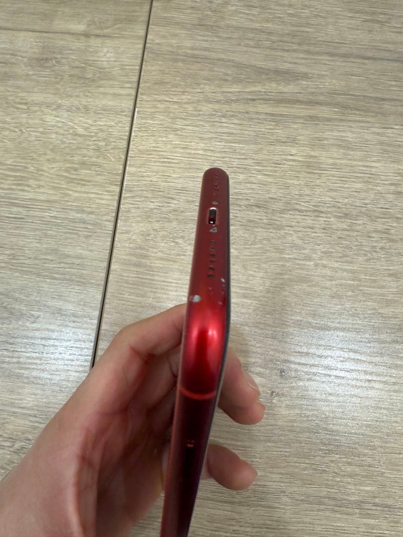 Apple iPhone XR レッド　RED スマホ　本体