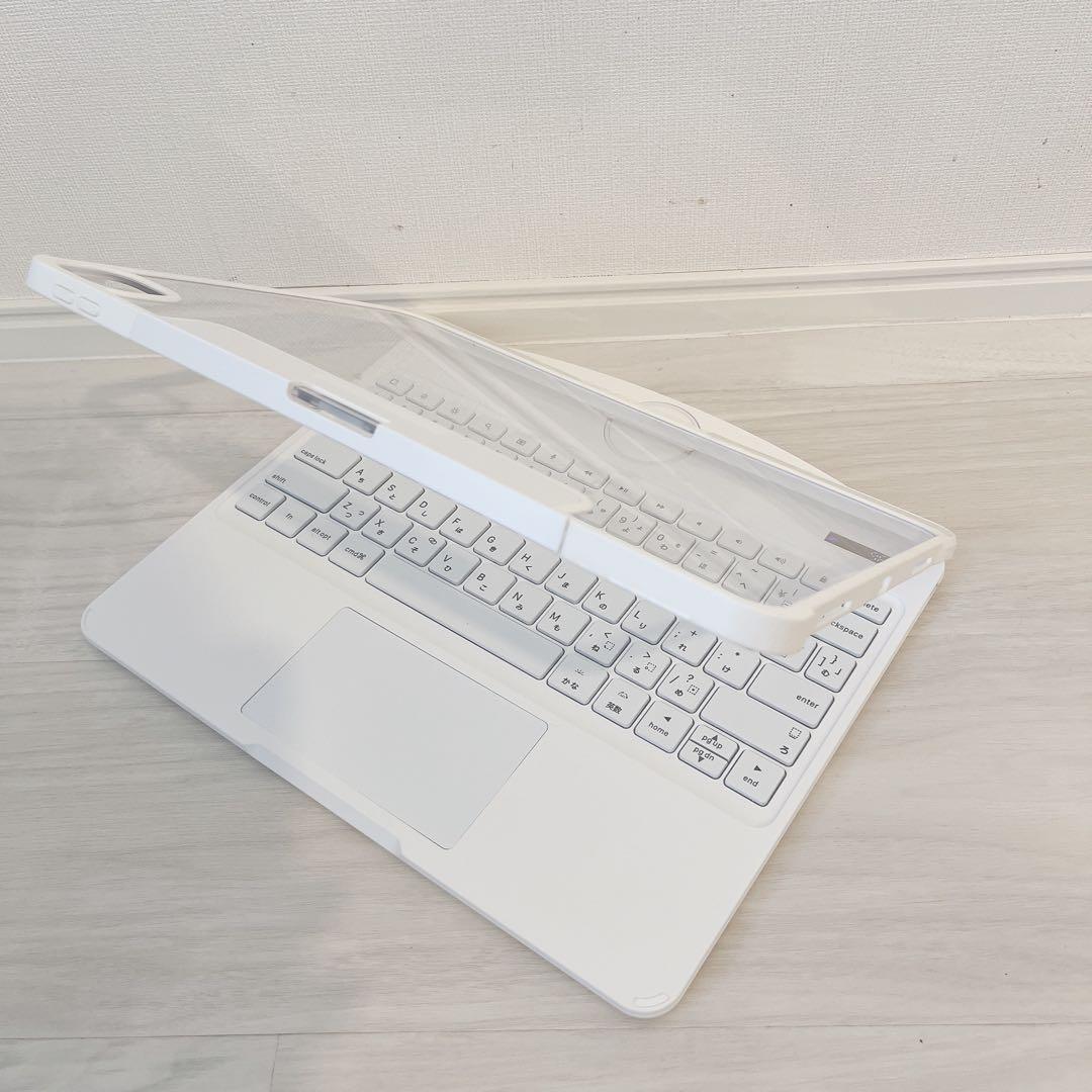 iPad Pro 13 (M4 2024)専用ホワイトキーボードケース