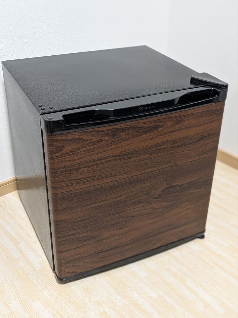 2020年製 WINCOD 冷凍庫 TH-32LF1-WD