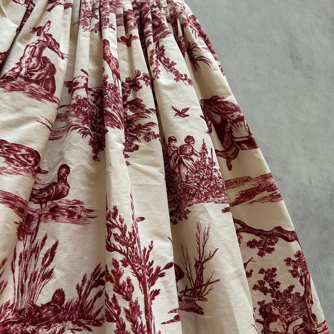 美品ウィークエンドマックスマーラ ノースリーブワンピース 刺繍絵画柄乗馬