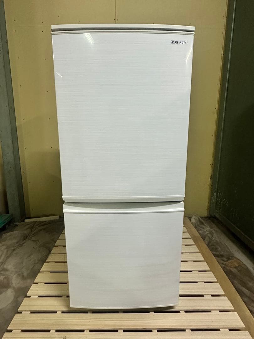 ホワイト冷蔵庫 上段冷蔵室 下段冷凍室