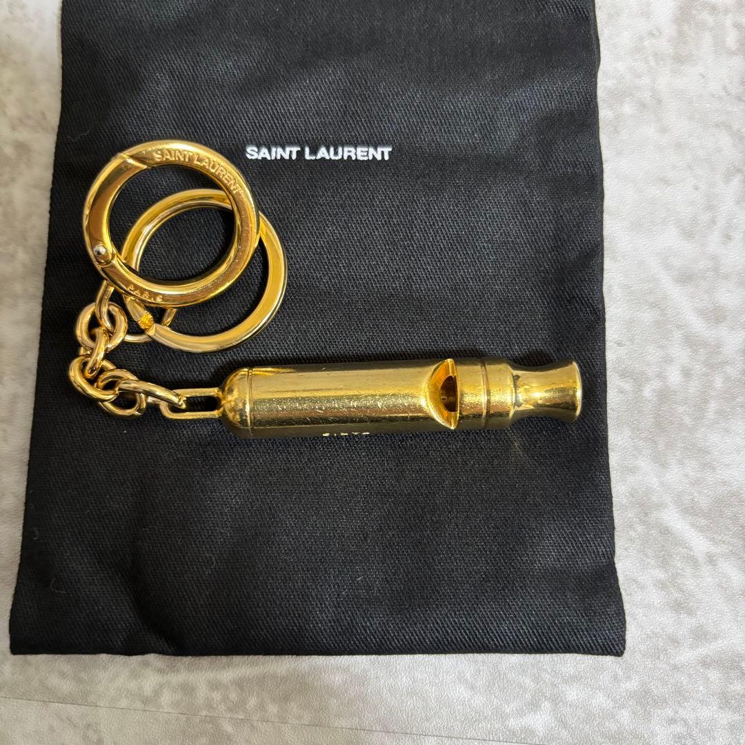 H154 良品✨サンローランパリ　キーホルダー　メタルホイッスル　笛　男女兼用