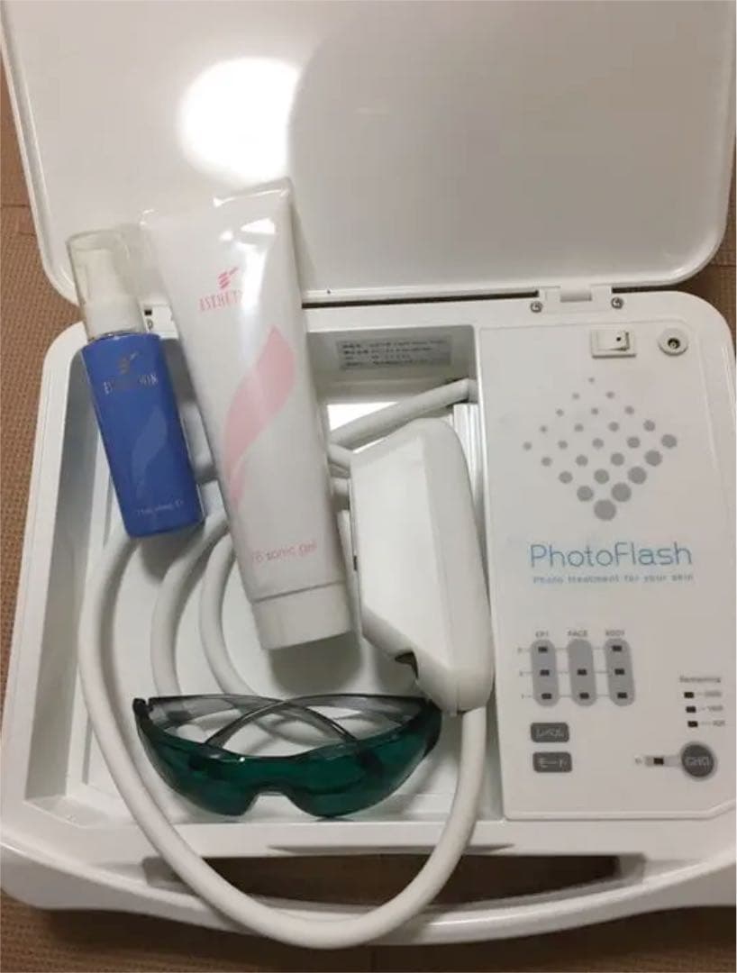 ☺︎お値下げ  エステツイン フォトフラッシュ  美顔器