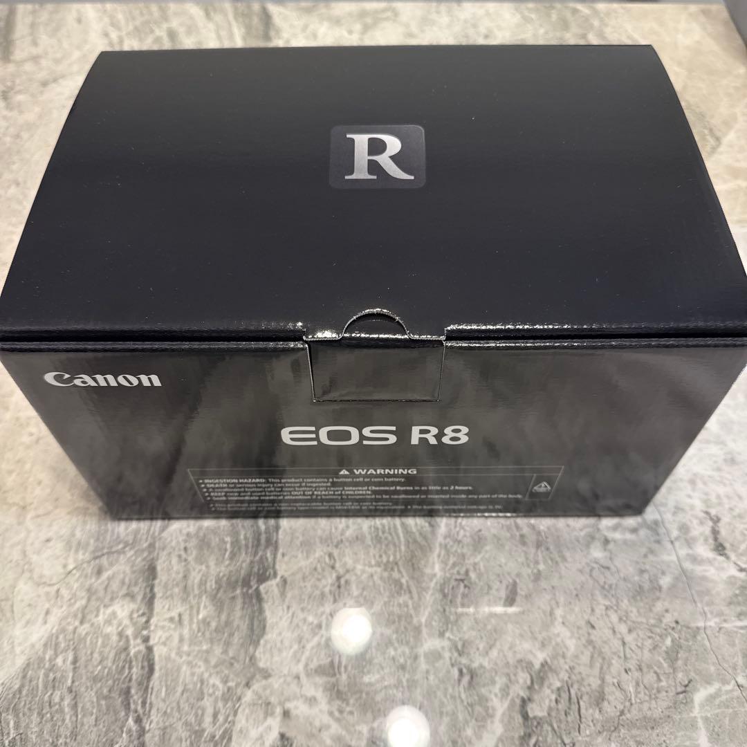 【⭐︎新品★未使用品⭐︎】　Canon EOS R8