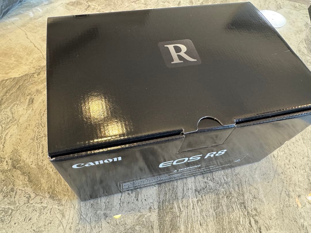 【⭐︎新品★未使用品⭐︎】　Canon EOS R8