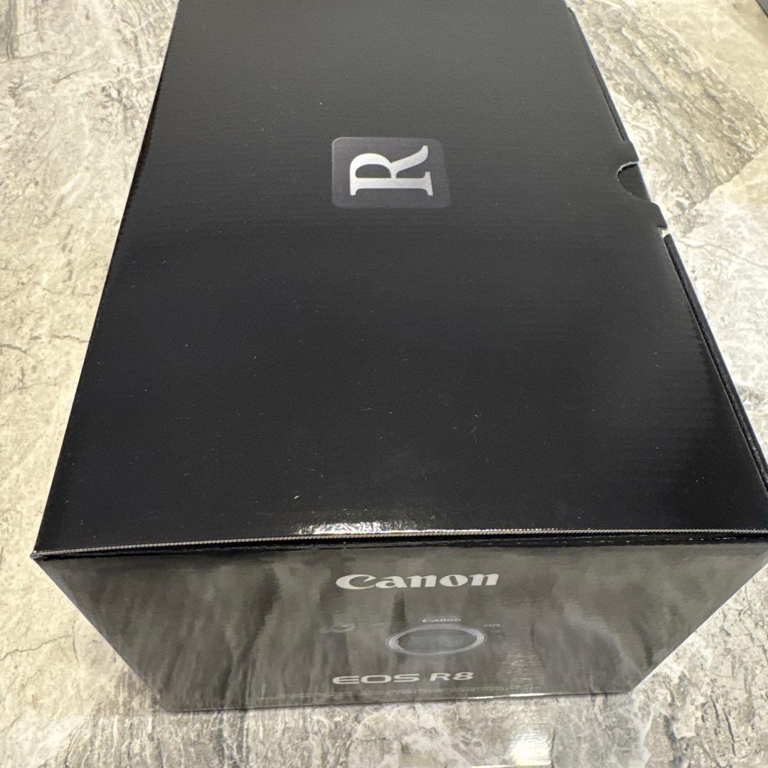 【⭐︎新品★未使用品⭐︎】　Canon EOS R8