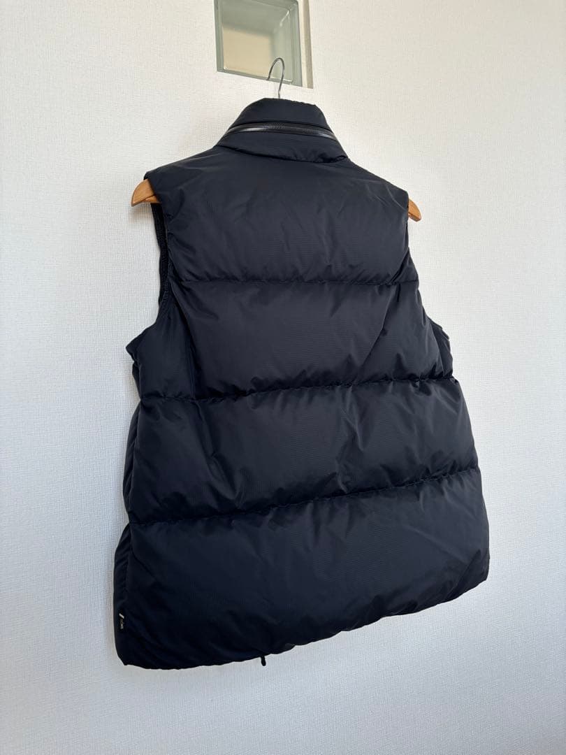 ナンガ　アーバンリサーチ　ダウンベスト　黒