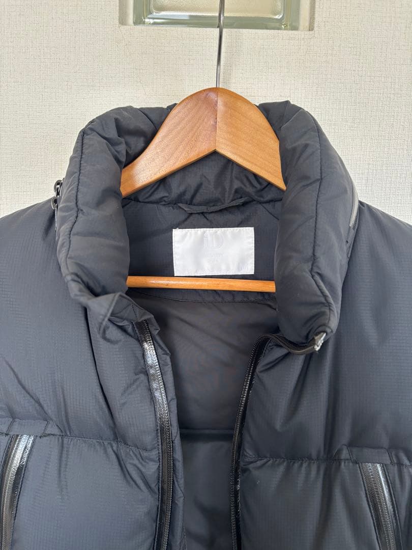 ナンガ　アーバンリサーチ　ダウンベスト　黒