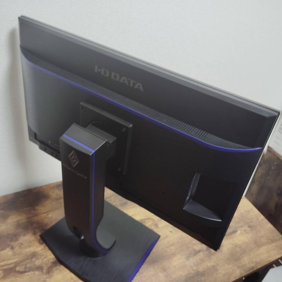 心を燃やせ !!  ★ ゲーミングディスプレイ GigaCrysta