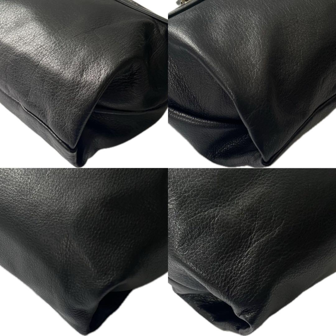 【希少】kawakawa ハトメ レザー　ボディバッグ M　ブラック　斜め掛け