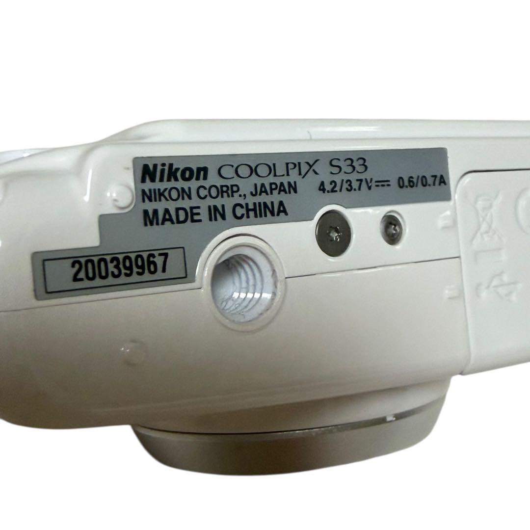(完品・美品)Nikon COOLPIX S33 防水デジカメ 付属品完備