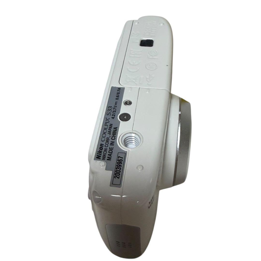 (完品・美品)Nikon COOLPIX S33 防水デジカメ 付属品完備
