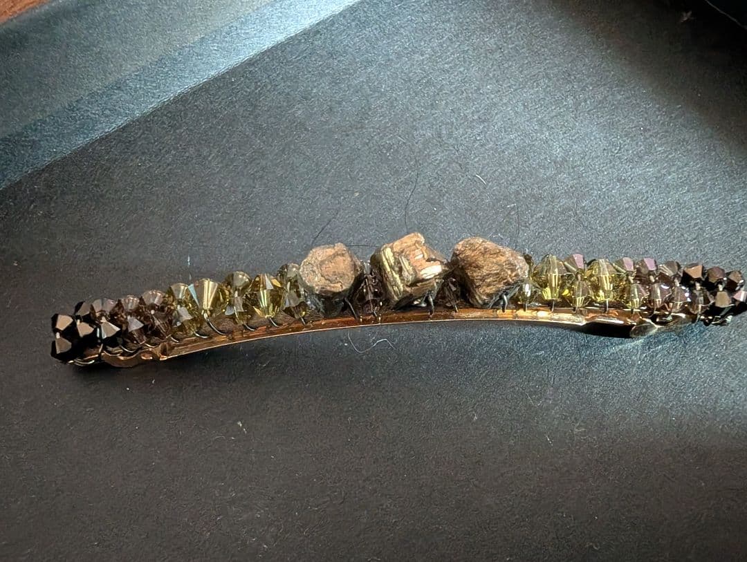 コレットマルーフ　バレッタ　カーキ系グラデーション