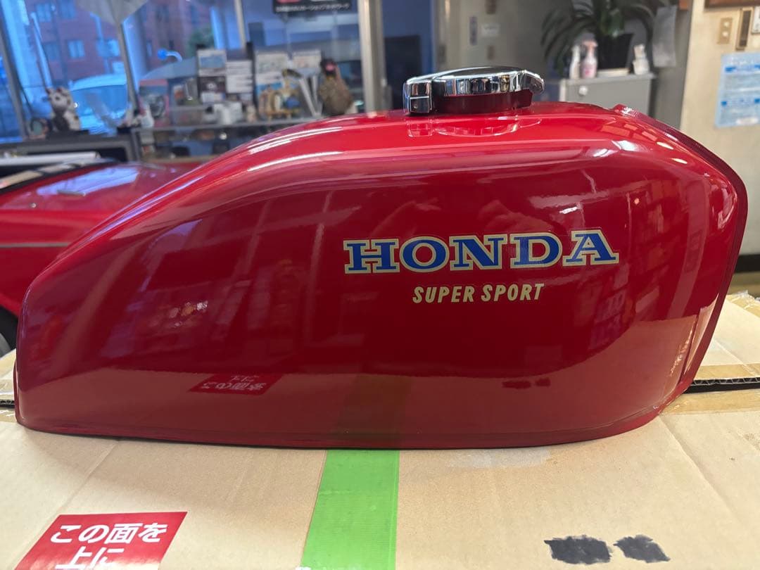 CB400F タンク　ヨンフォア　cb400f リプロ