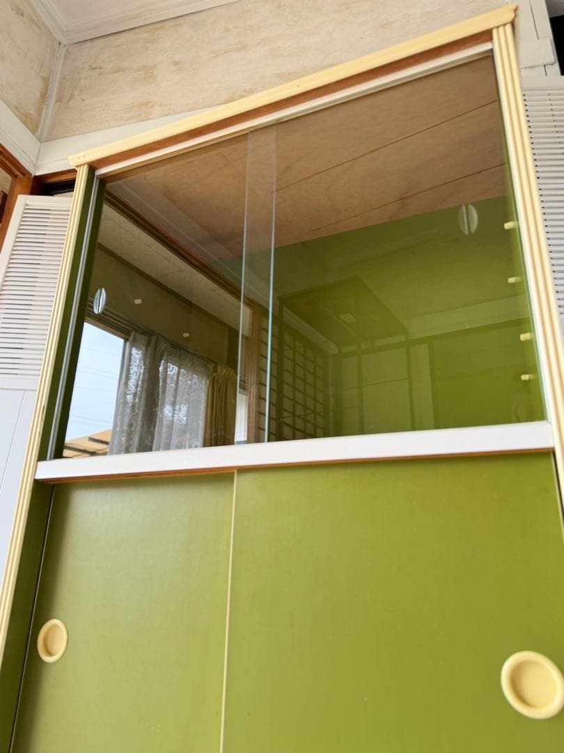 昭和レトロ 食器棚 ガラスキャビネット 小箪笥 ガラス棚 レトロポップ 抹茶色