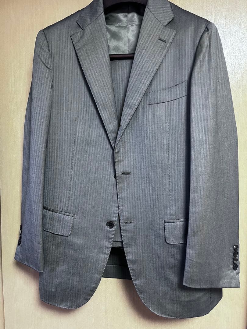 Brilla per il gusto スーツ　シャドーストライプ　ベージュ