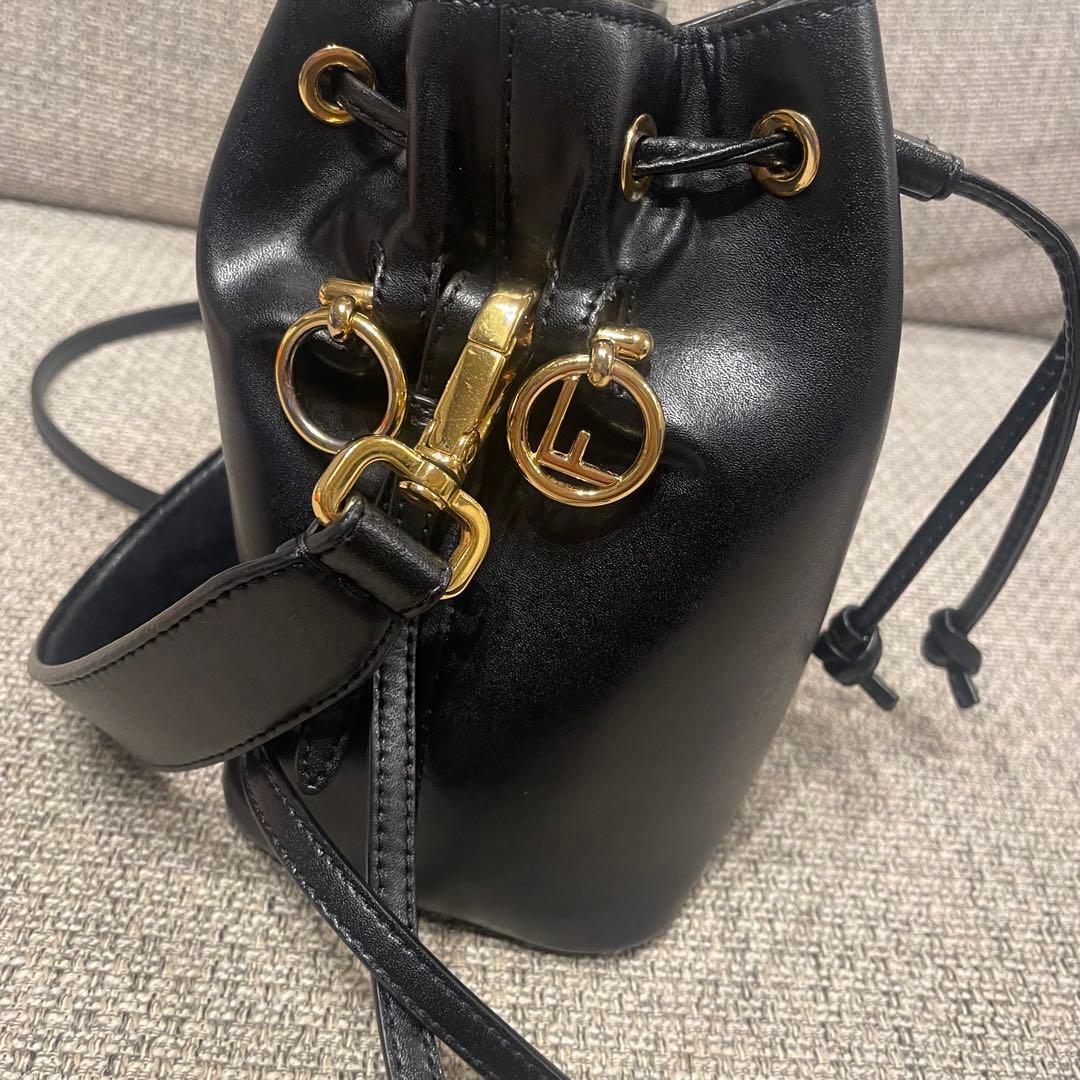 FENDI モントレゾール