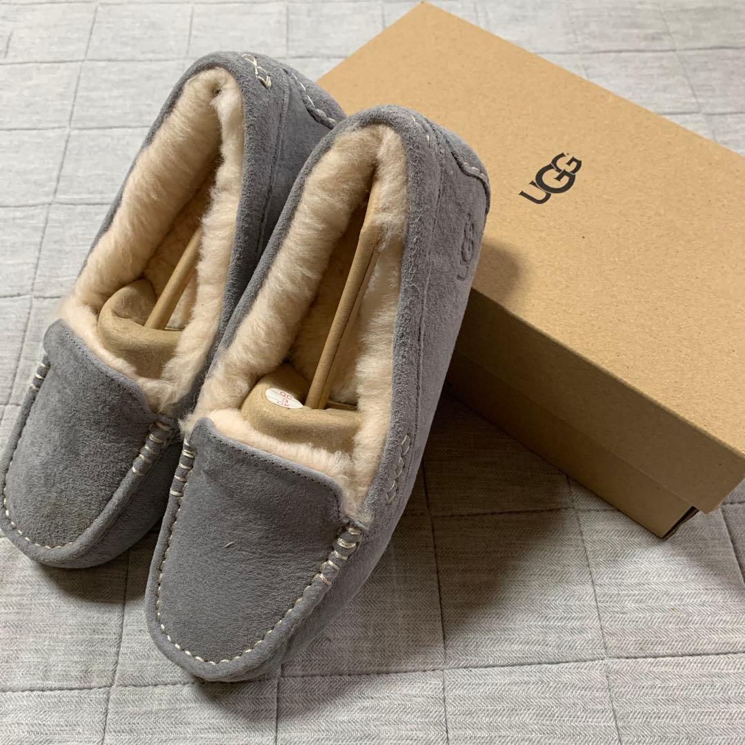 【新品】UGG グレー モカシン(24.0)
