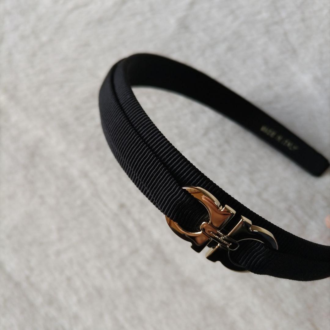 専用【美品】 フェラガモ　ガンチーニ　カチューシャ　黒