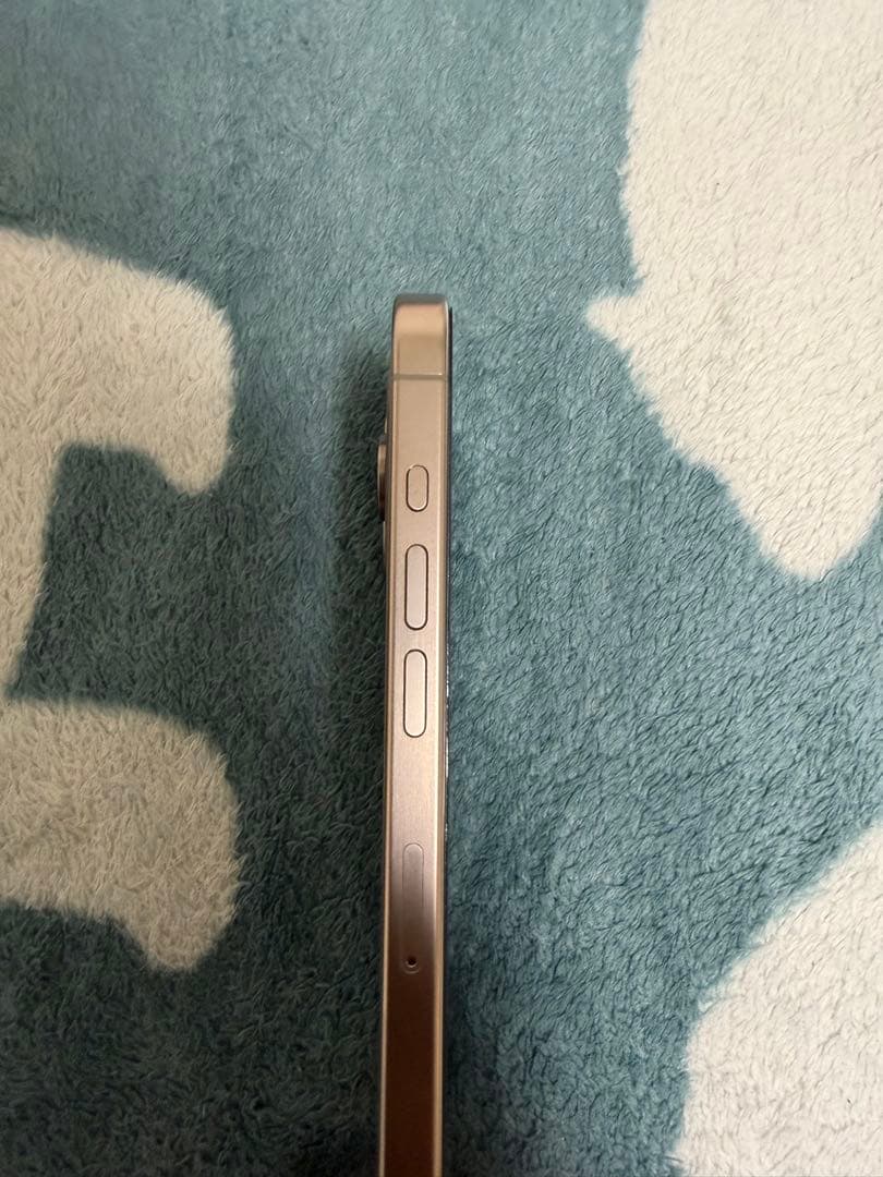 Apple iPhone 15 Pro ナチュラルチタニウム256GB