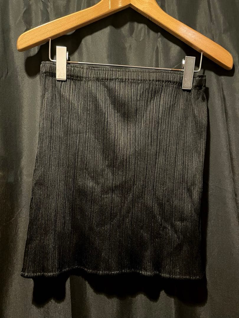 PLEATS PLEASE イッセイミヤケ 黒 プリーツタイトスカート