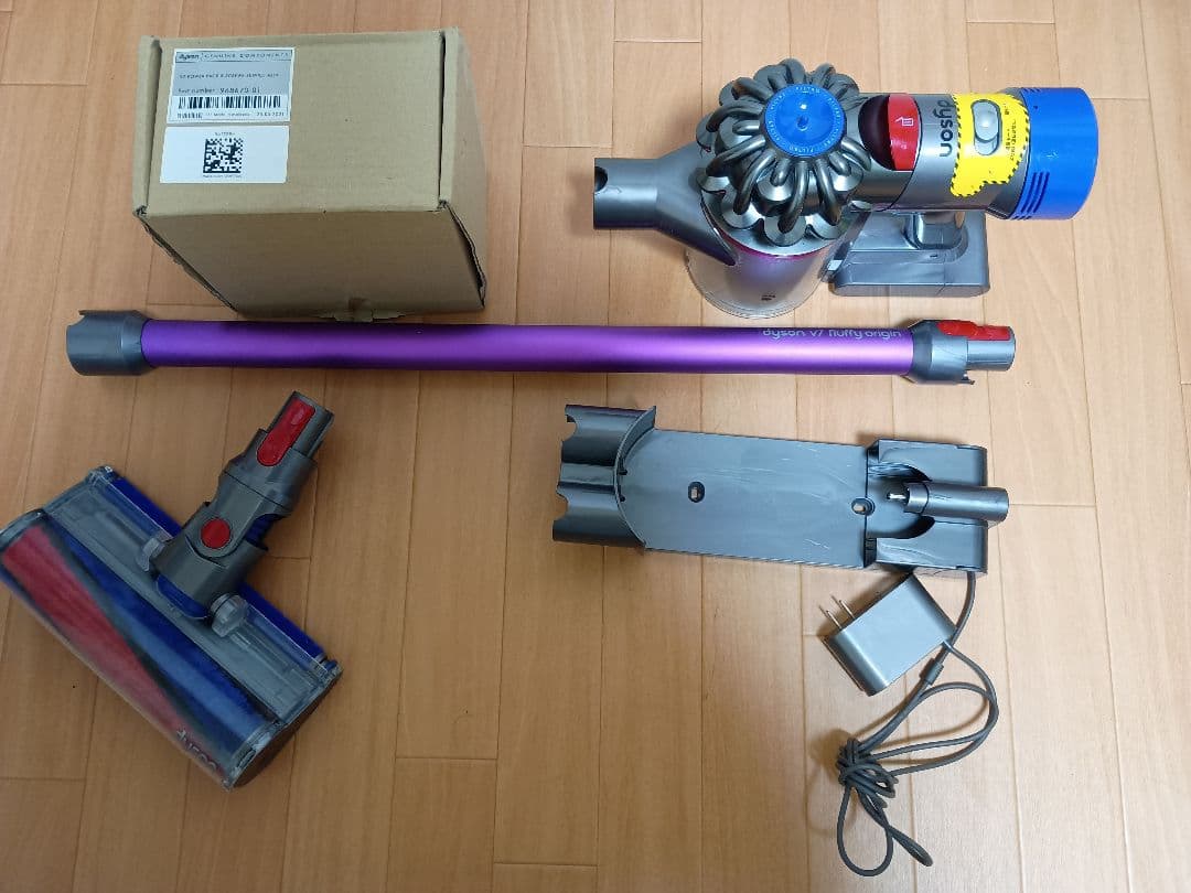 バッテリー新品　ダイソン V7 コードレスクリーナー HH11　分解洗浄品 41