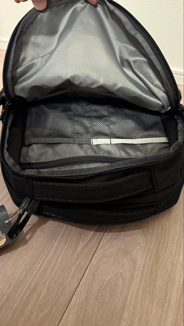 タグ付新品 ノースフェイス ピボター リュック デイパック Pivoter 黒