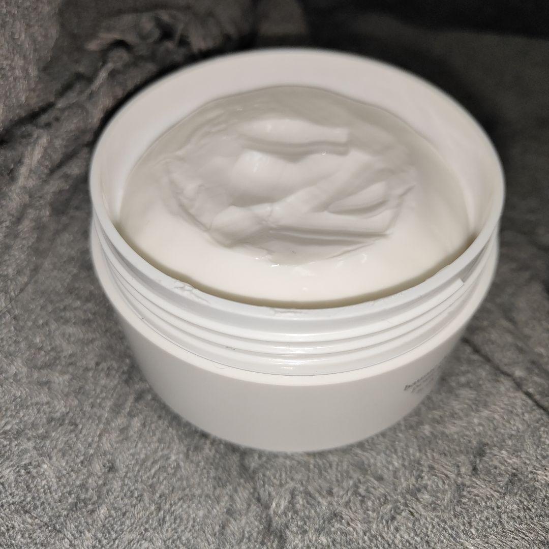 diptyque Fleur de Peau ボディバーム