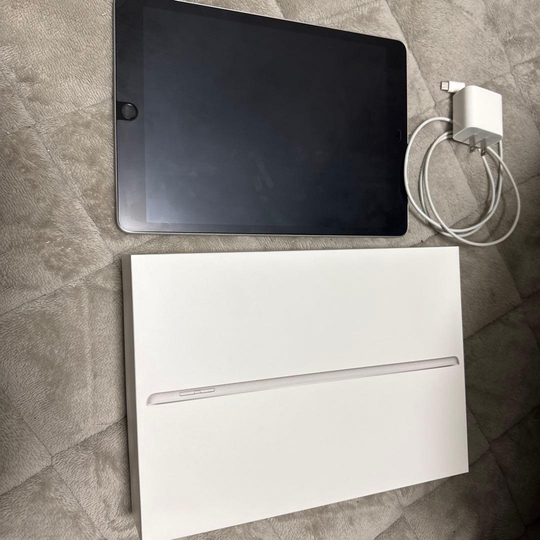 Apple iPad 代9世代　64GB Wi-Fi シルバー