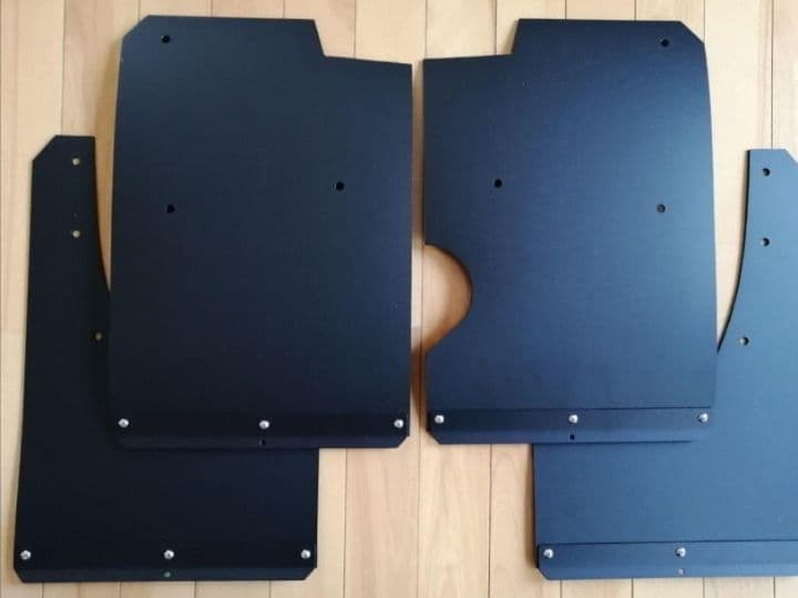 三菱　デリカD5 後期　マッドフラップ　マッドガード