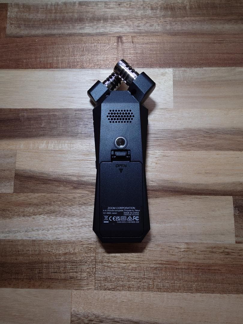 ZOOM H1essential ハンディレコーダー 専用ケース付 美品