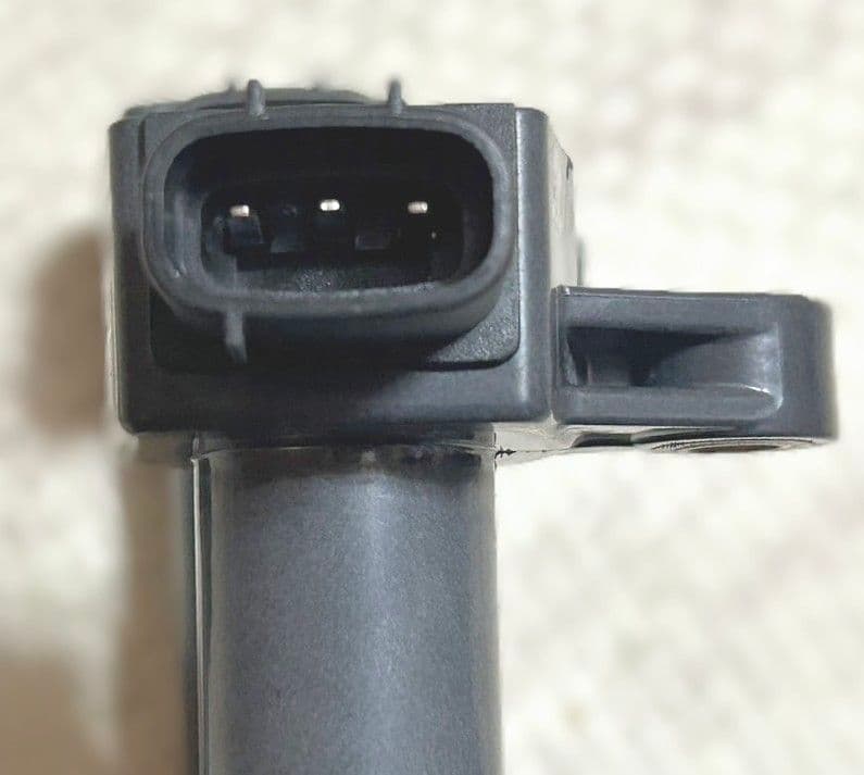 ダイハツ　NGK U5163 イグニッションコイル S320V ハイゼット