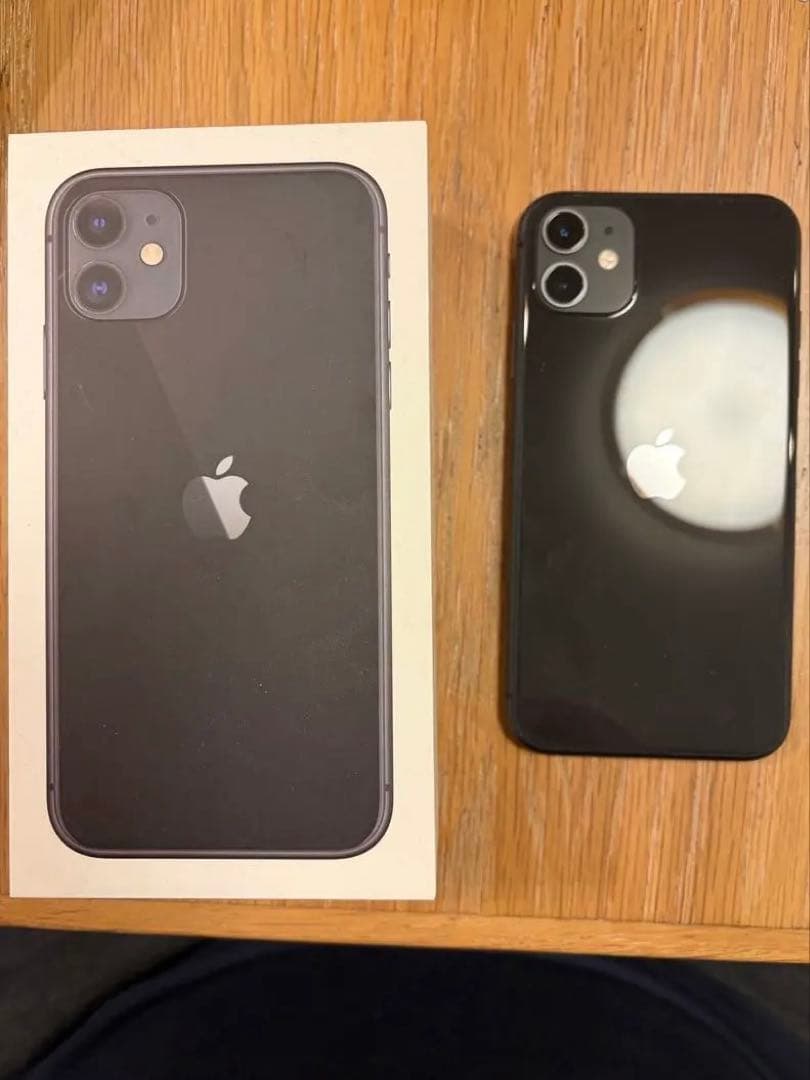 iPhone 11 ブラック　256GB SIMフリー【画面線あり】