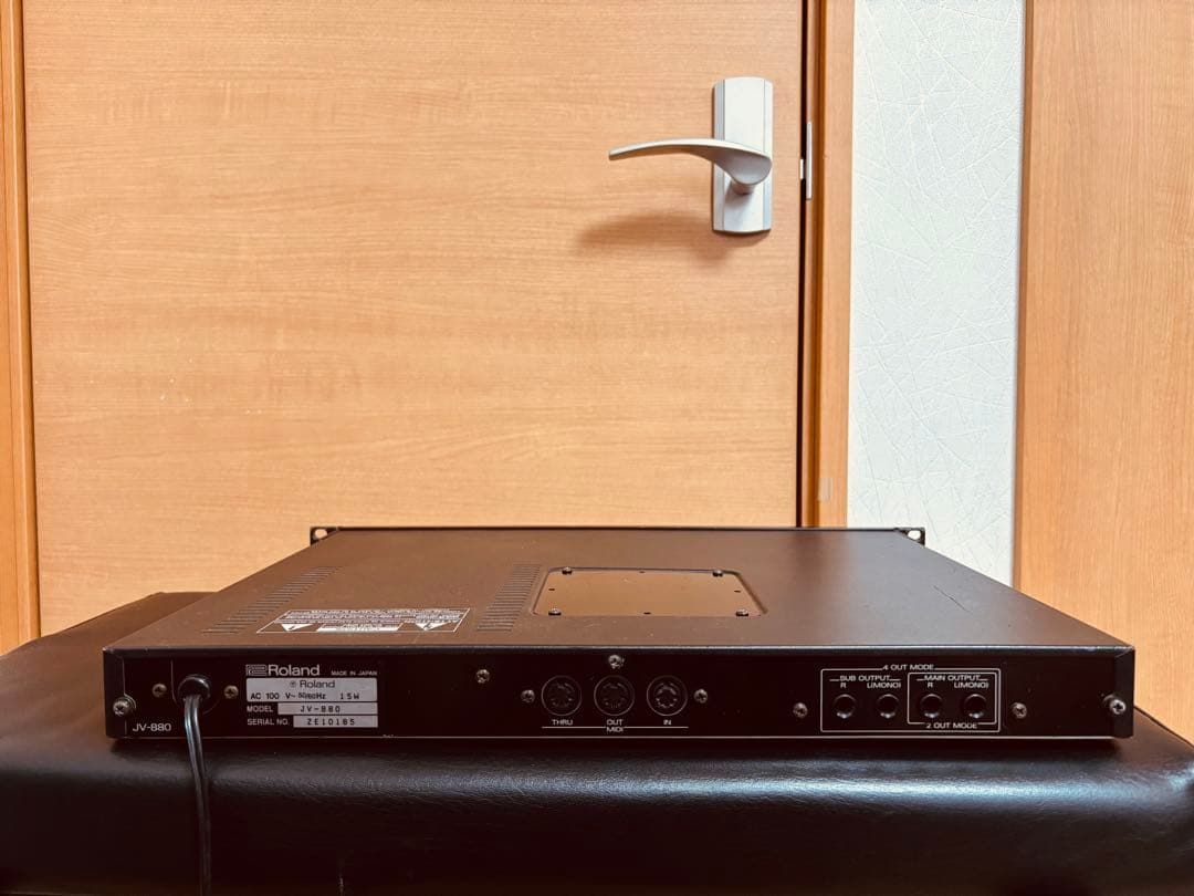 Roland JV-880 シンセサイザーモジュール