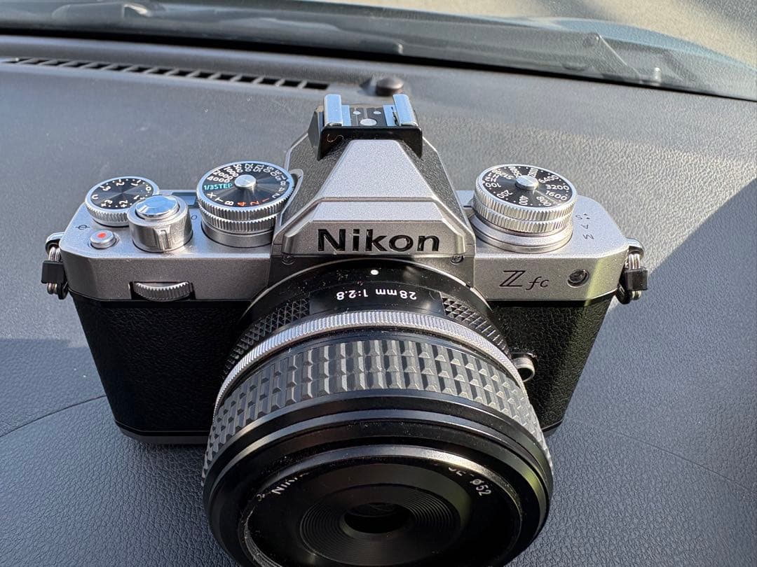 Nikon Z fc ミラーレス一眼 カメラセット