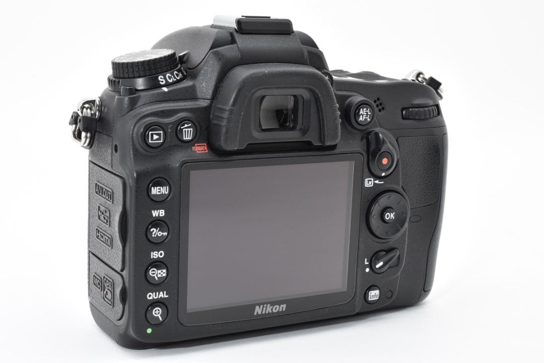 ■ 美品・極少ショット数1786回 ■ ニコン Nikon D7000 ボディ